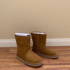 BRAND NEW Koolaburra Boots